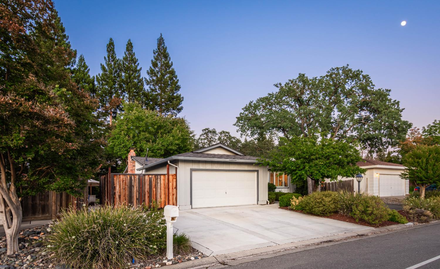8377 Seeno Avenue