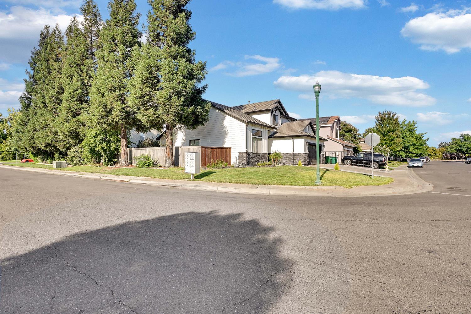 770 Berry Patch Ct