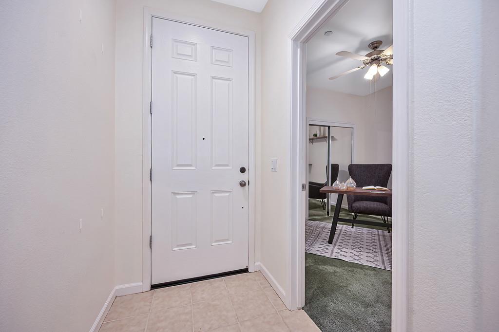 1606 Hudson Circle