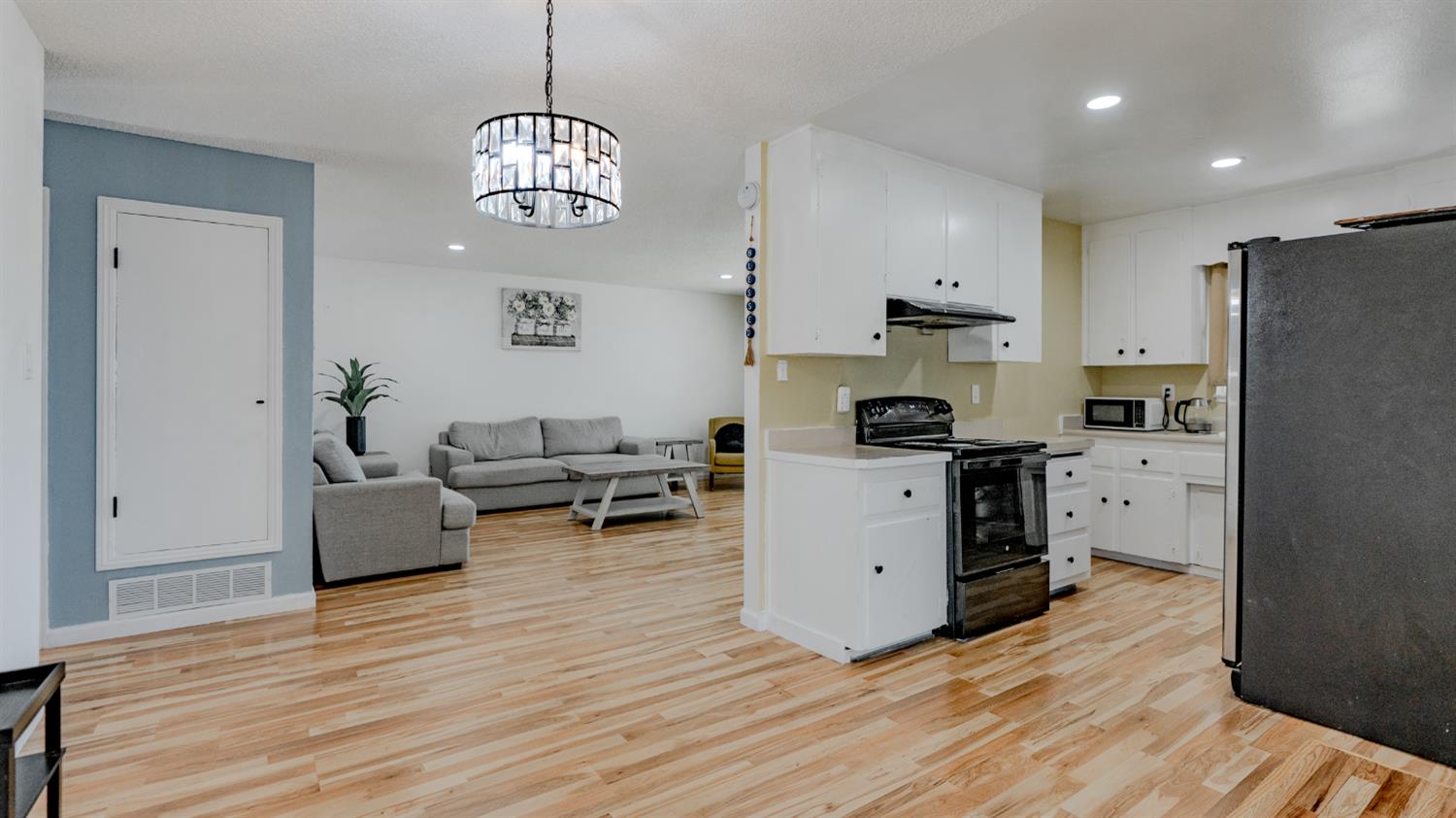 1601 Carnation Court