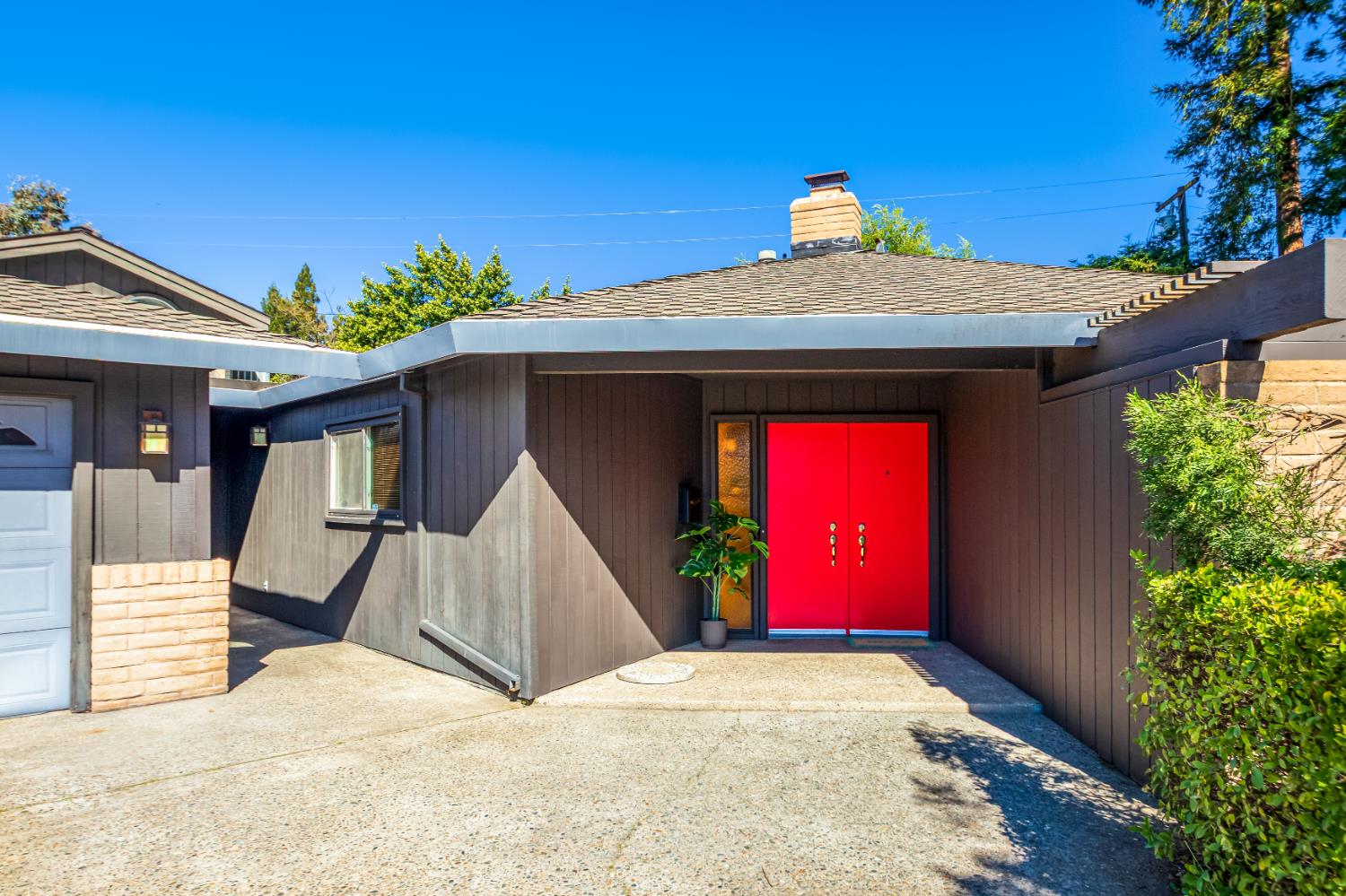 1744 Danielson Court