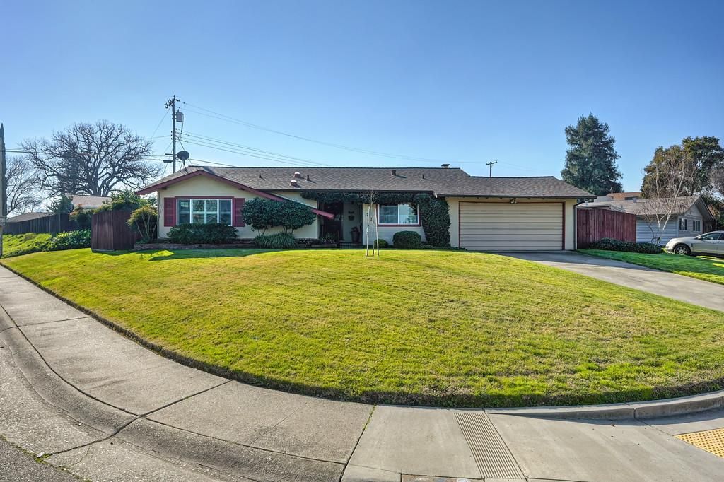Photo of 7136 Witchinghour Court, Citrus Heights, CA 95621 (MLS # 226003691)