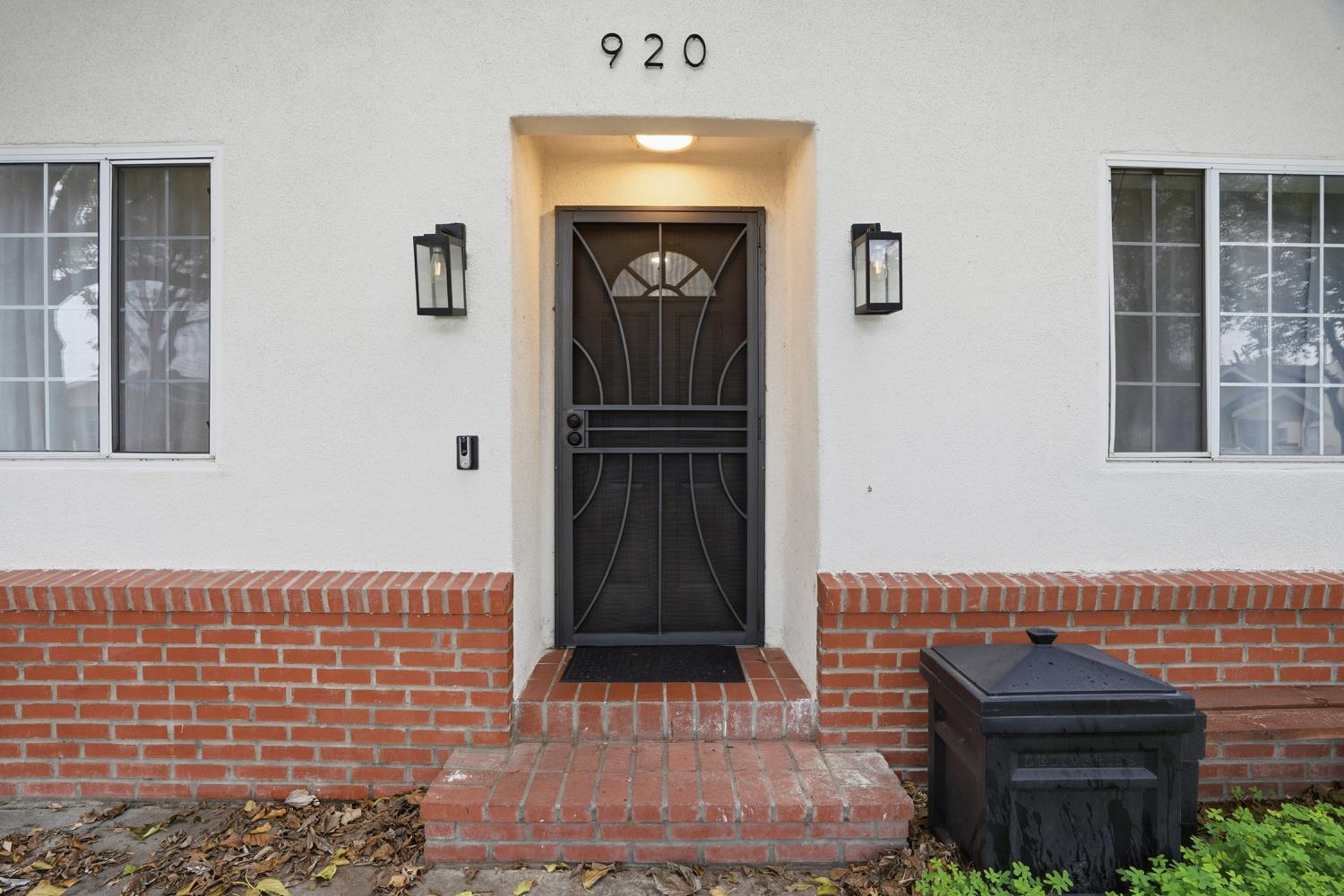 920 Taft Avenue - Photo 3