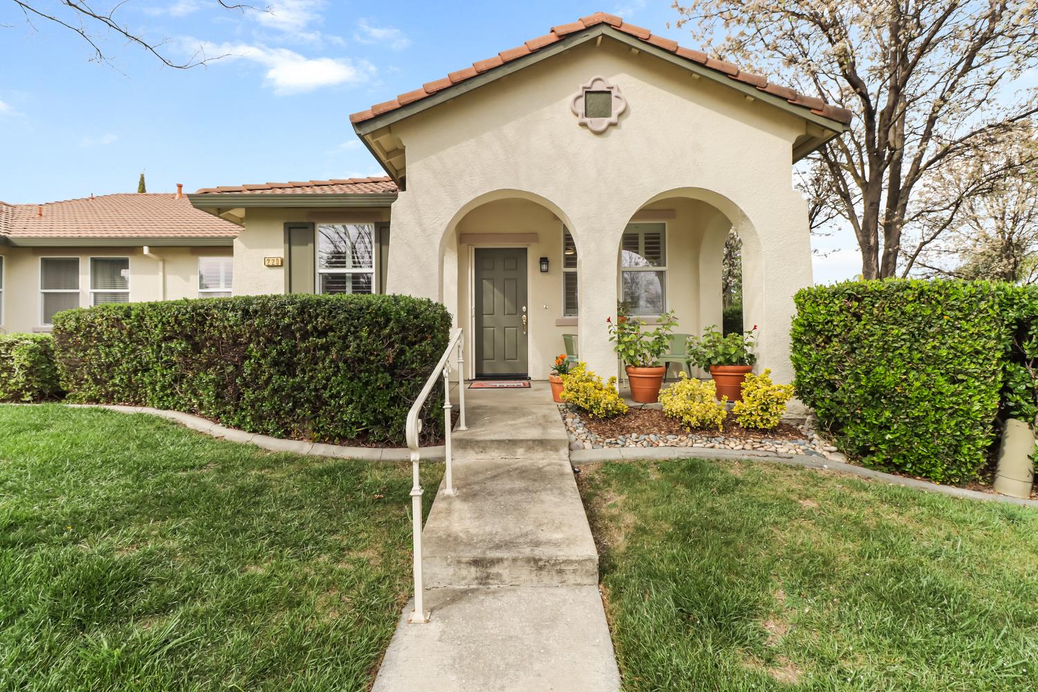 220 N Mill Valley Circle