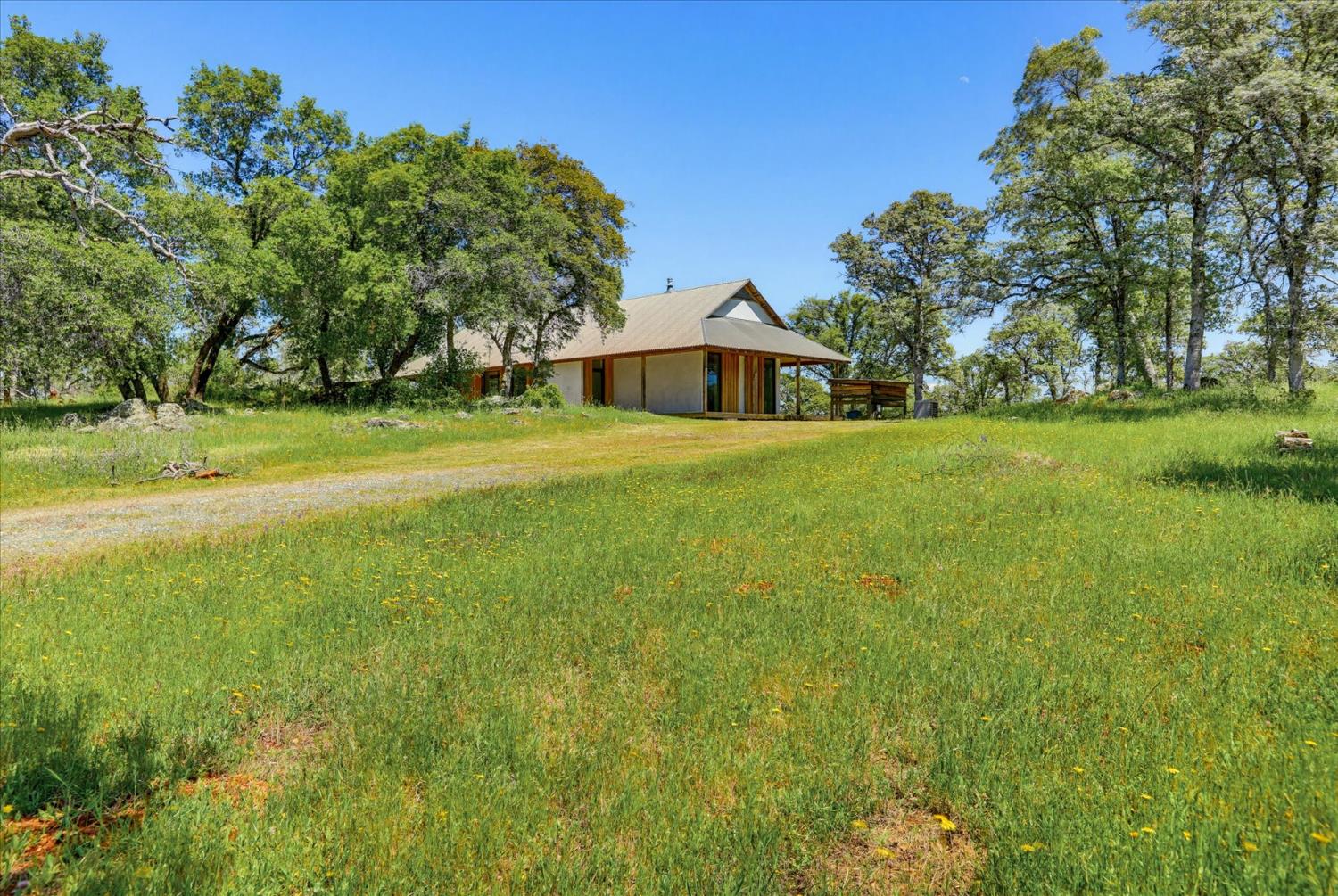 8877 Dutch Flat Trail