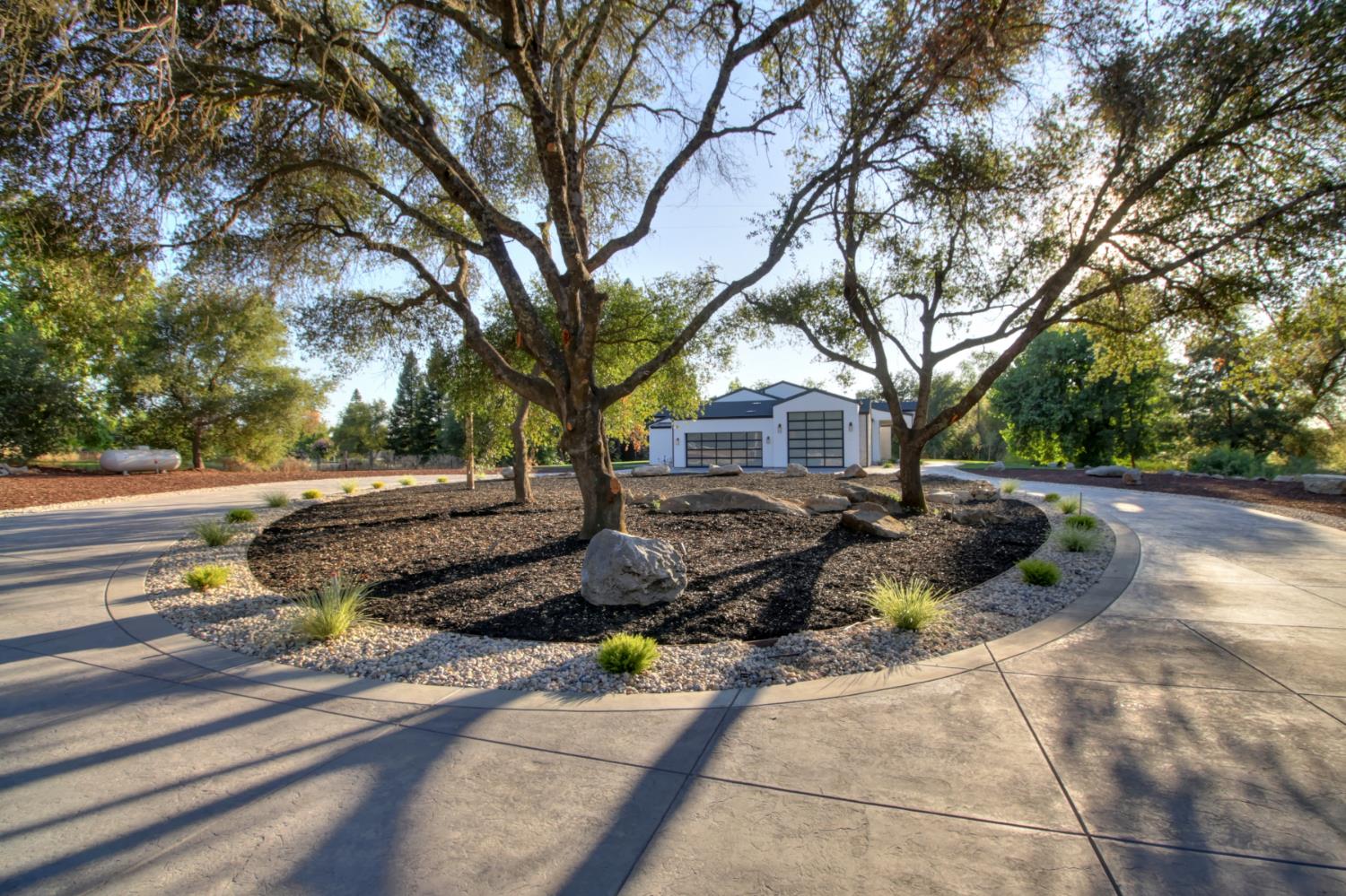 4272 Laird Road