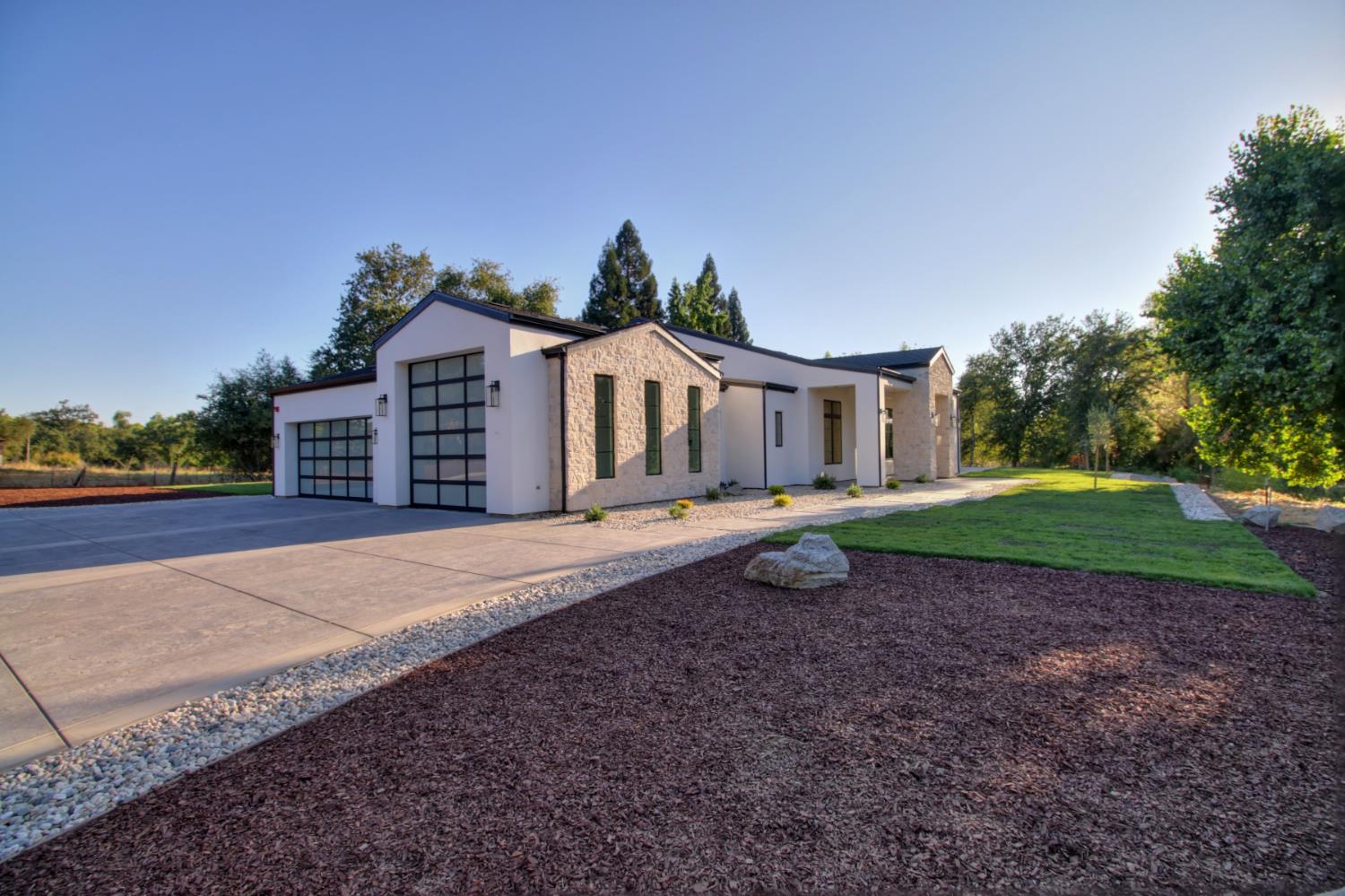 4272 Laird Road