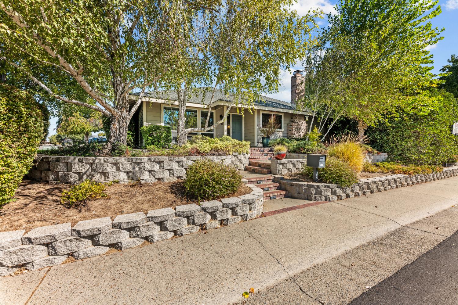 8641 Lady Jane Way
