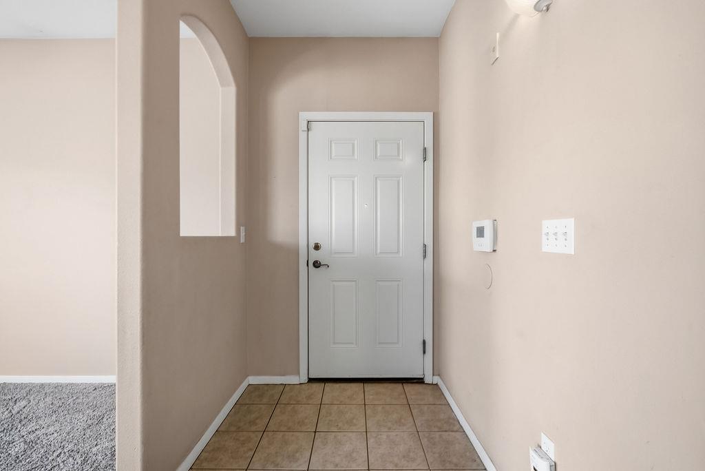 4200 E Commerce Way 1922