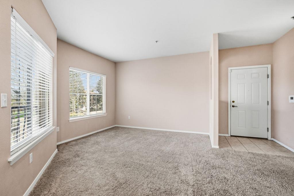 4200 E Commerce Way 1922