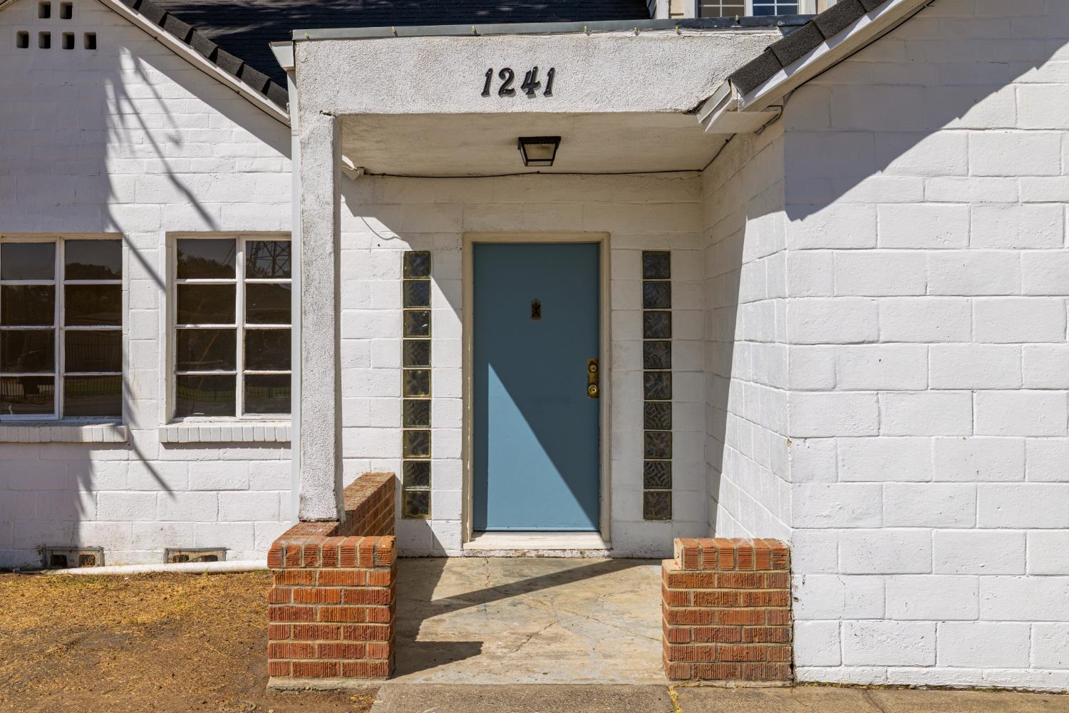 1241 Arcade Boulevard