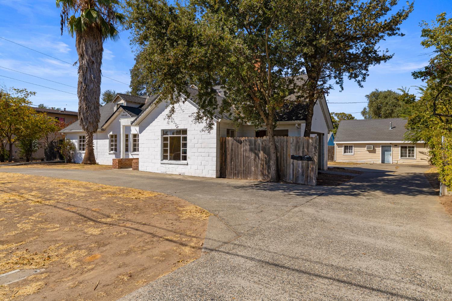 1241 Arcade Boulevard