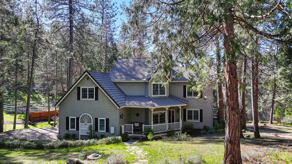 7010 Flat Creek Drive