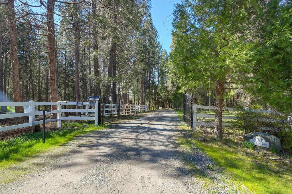 7010 Flat Creek Drive