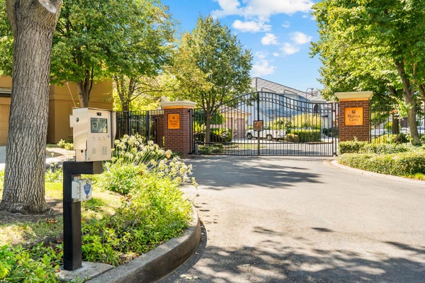 11 LAKE HARBOR CT, SACRAMENTO, CA 95831 - Image fee5873a443efc6afbc63f46c3dc5977/4133341241