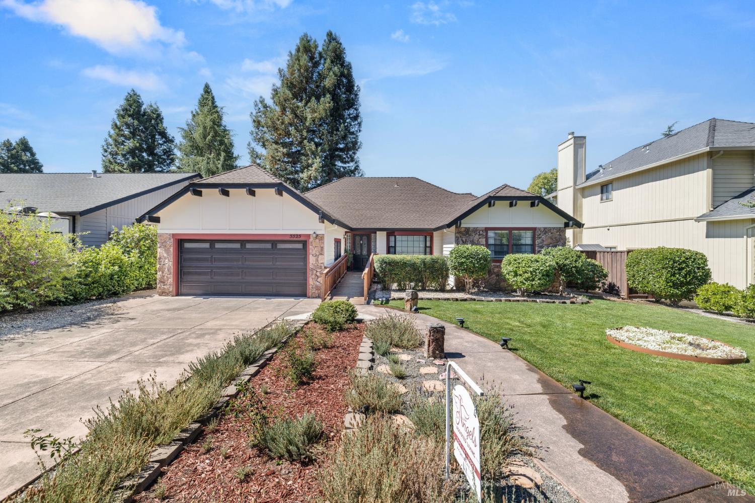 5525 Carriage Lane