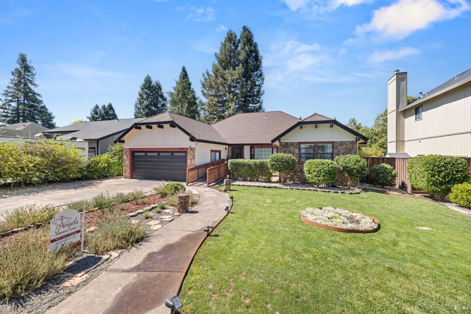 5525 Carriage Lane