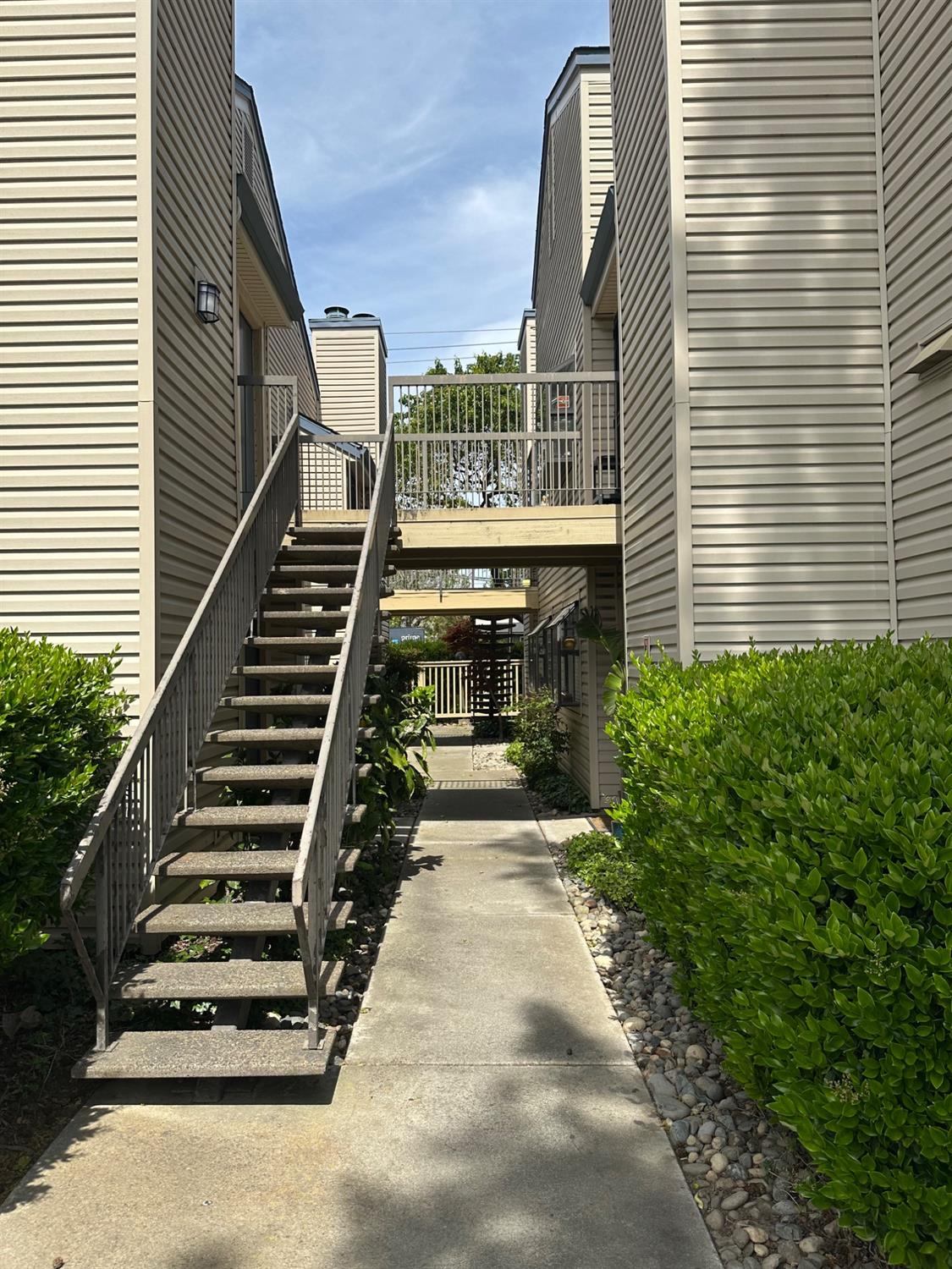 2280 Hurley Way 12