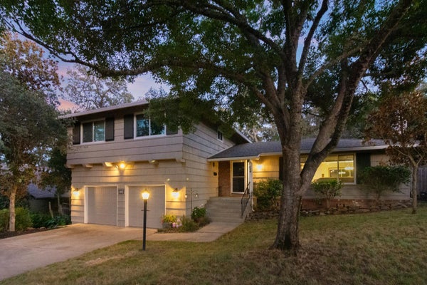 934 KING JAMES WAY, EL DORADO HILLS, CA 95762 - Image ff17b30eef418545761acdcfa7ca1e08/591553804