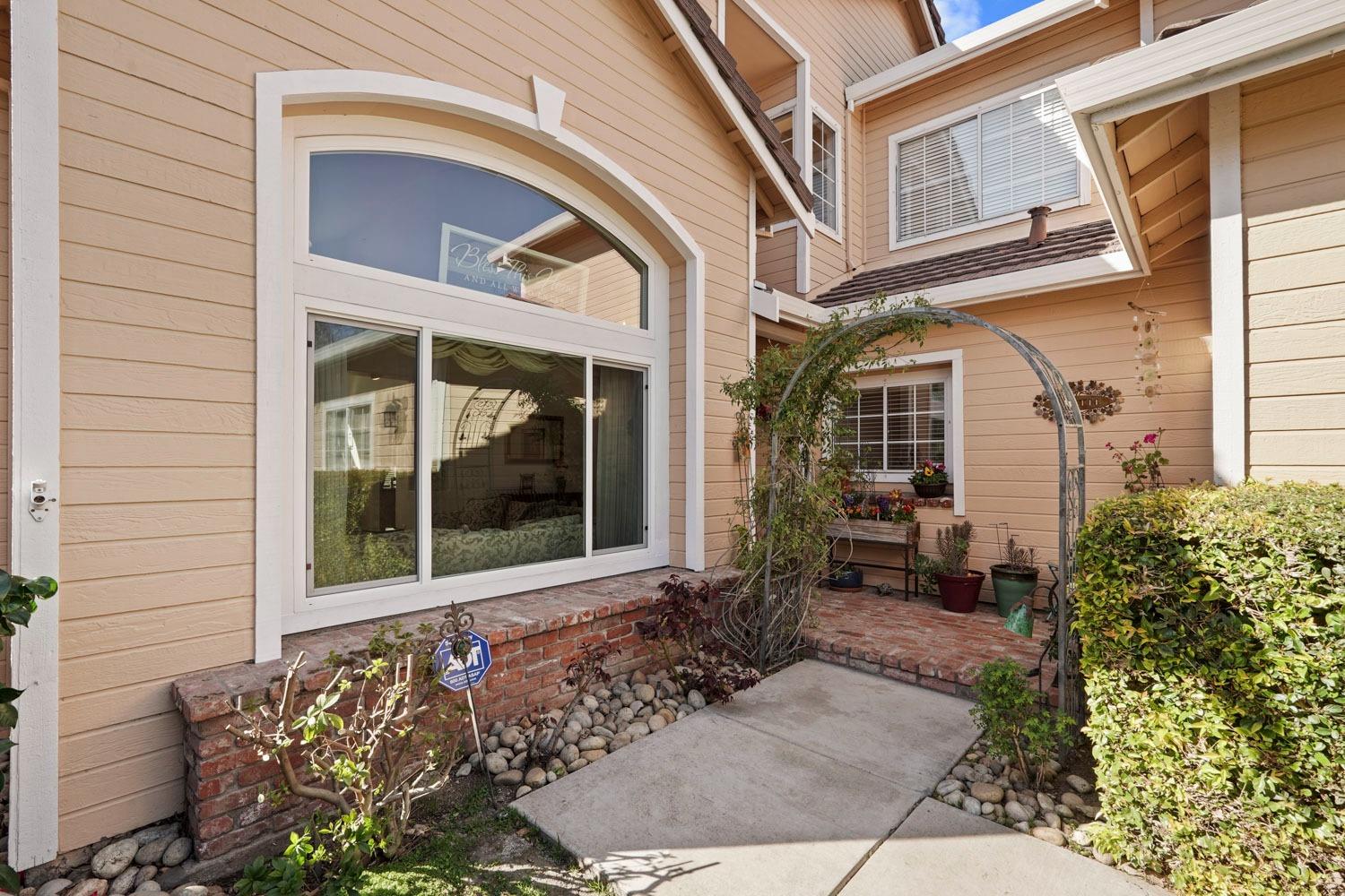 1145 Madera