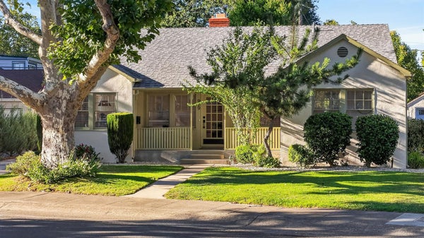929 SWANSTON DR, SACRAMENTO, CA 95818 - Image ff1d91dcf71dabda69041cbbd347a340/895786574