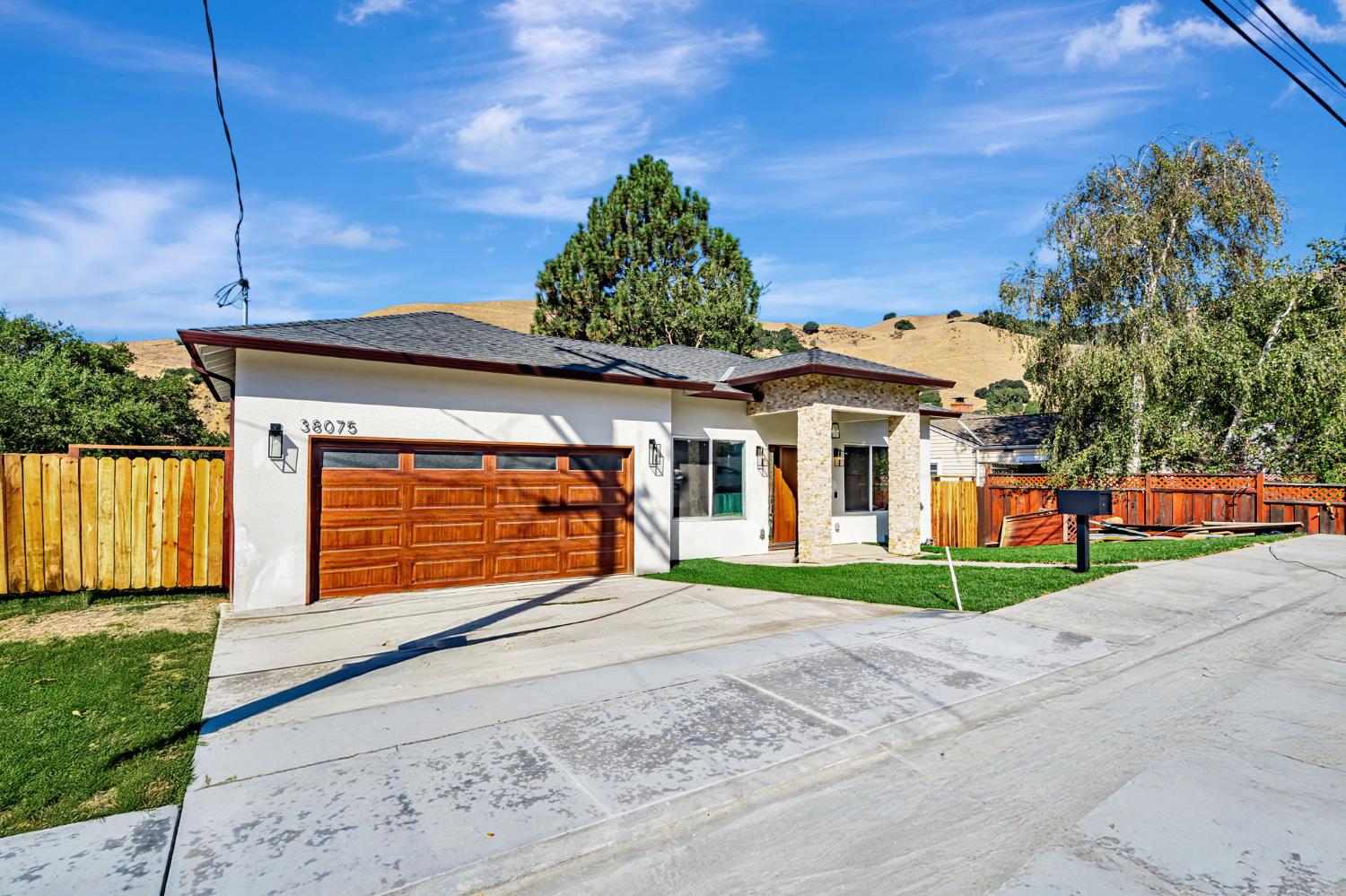 38075 Stenhammer Drive