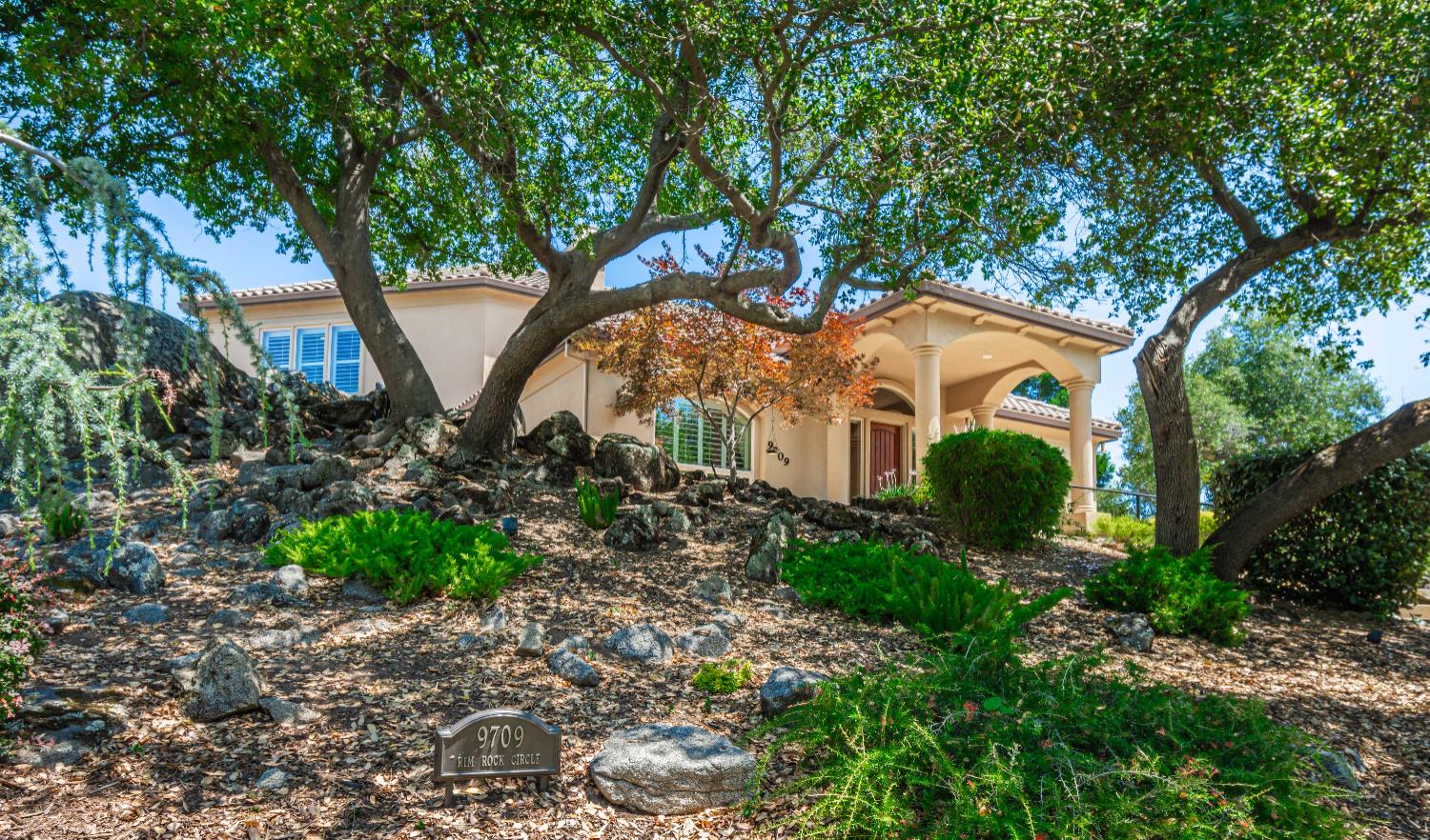 9709 Rim Rock Circle