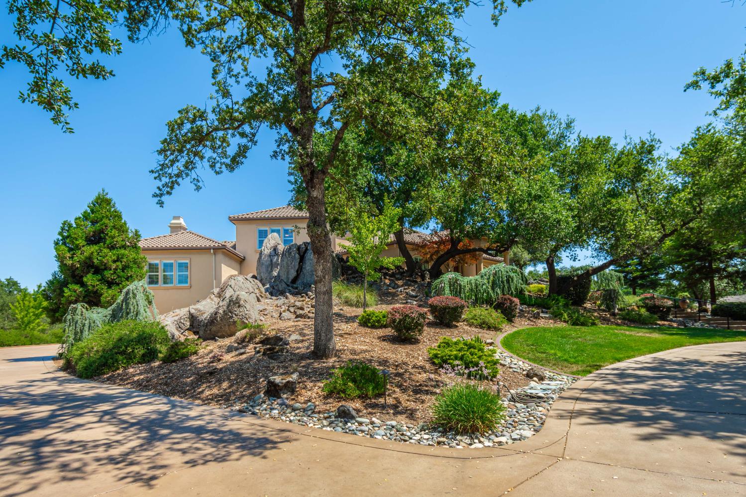 9709 Rim Rock Circle