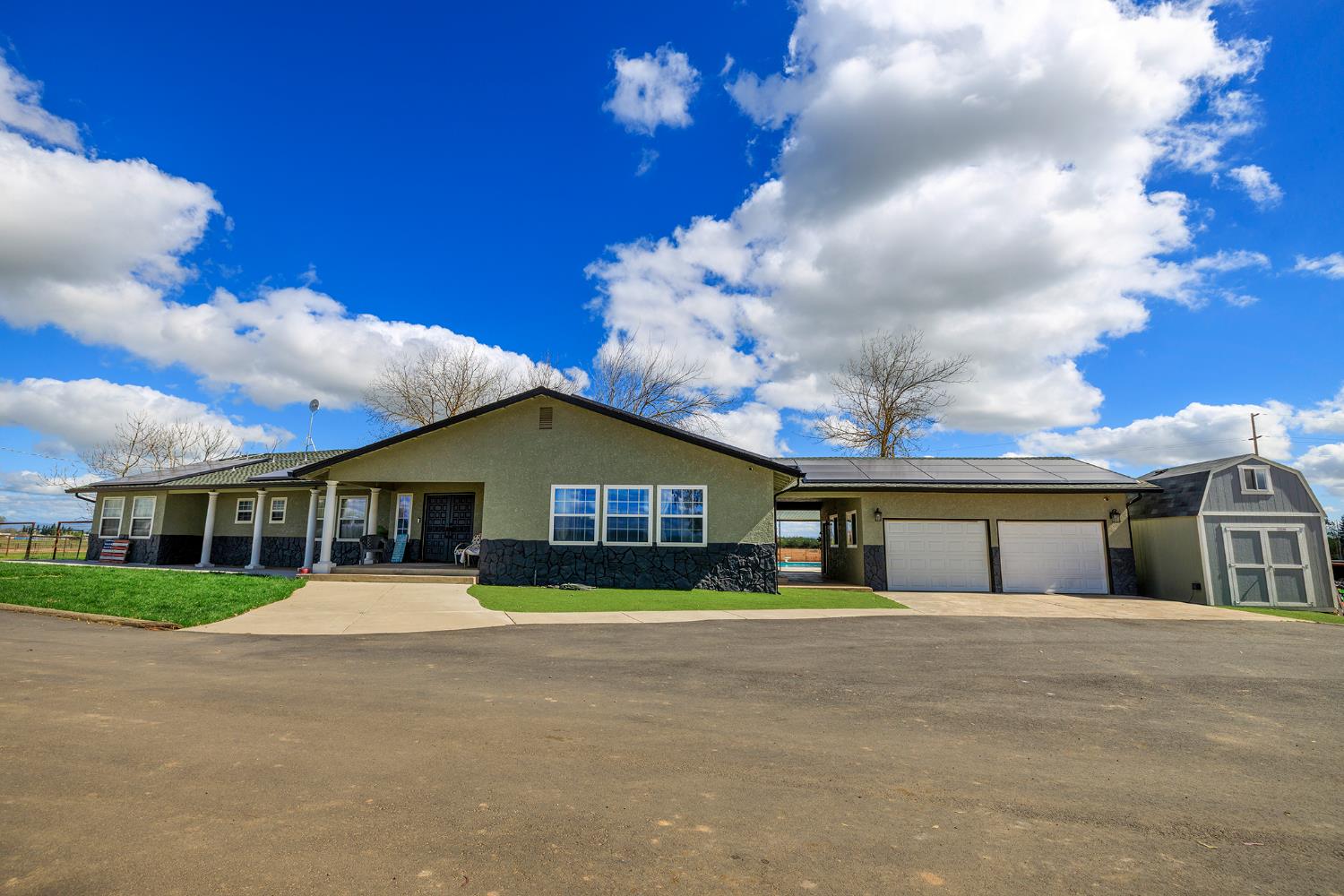 10606 Pioneer Avenue