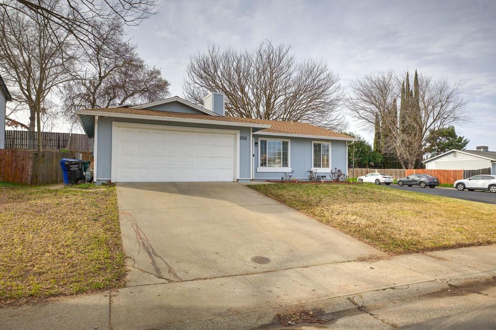 Photo of 4745 Keema Avenue, Sacramento, CA 95842 (MLS # 226020548)