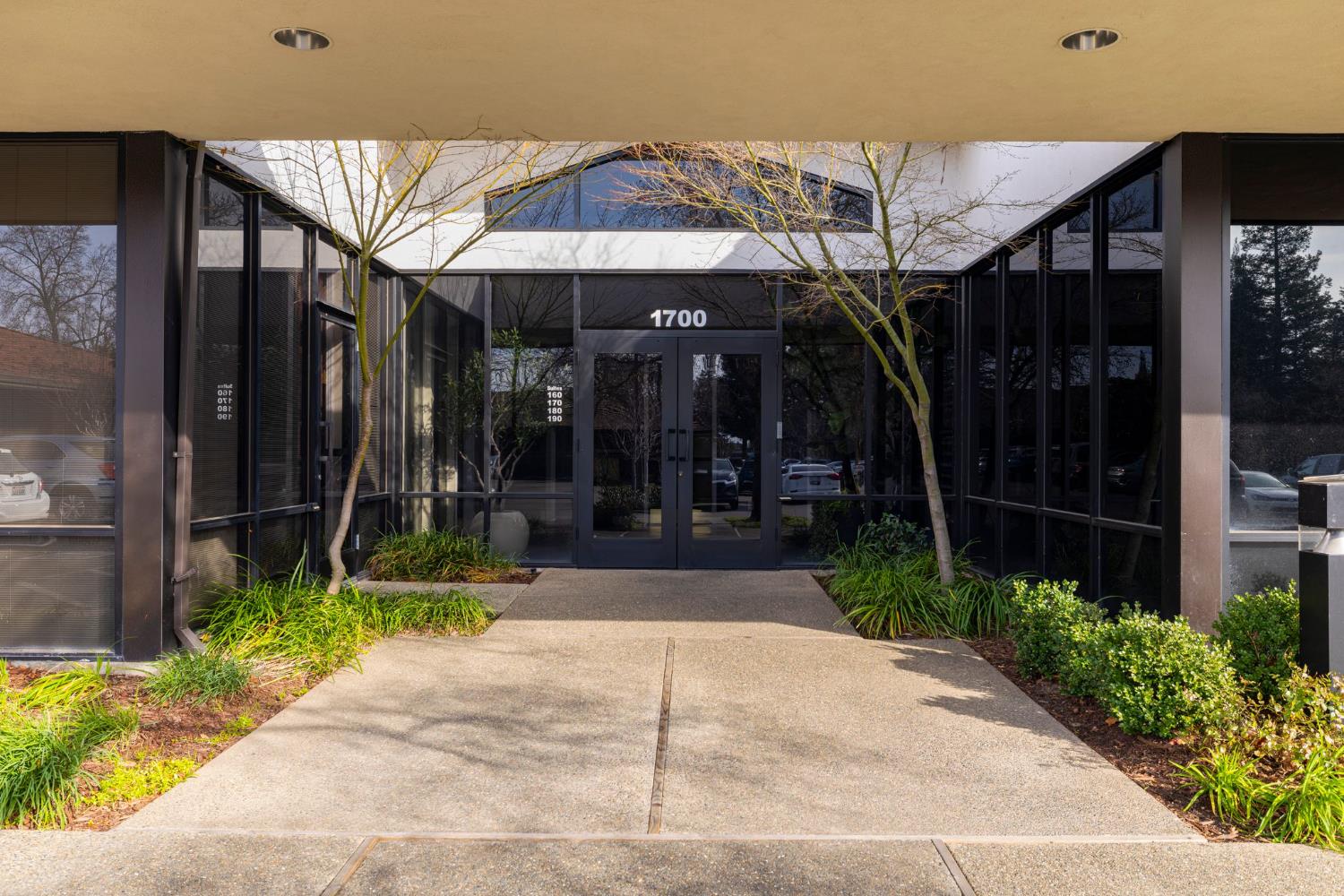 1700 Eureka Road 170