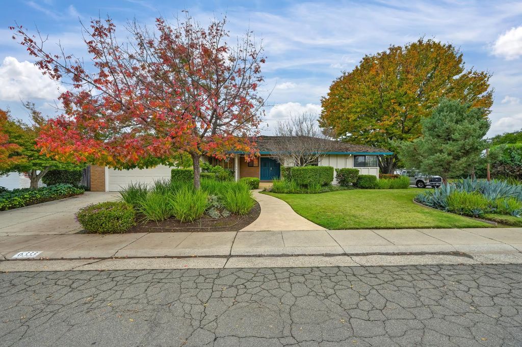 Photo of 6333 Meadowvista Drive, Carmichael, CA 95608 (MLS # 225146393)