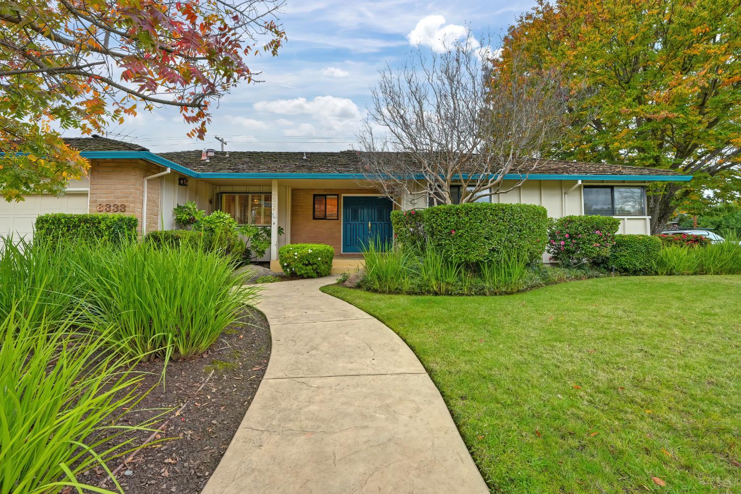 6333 Meadowvista Drive