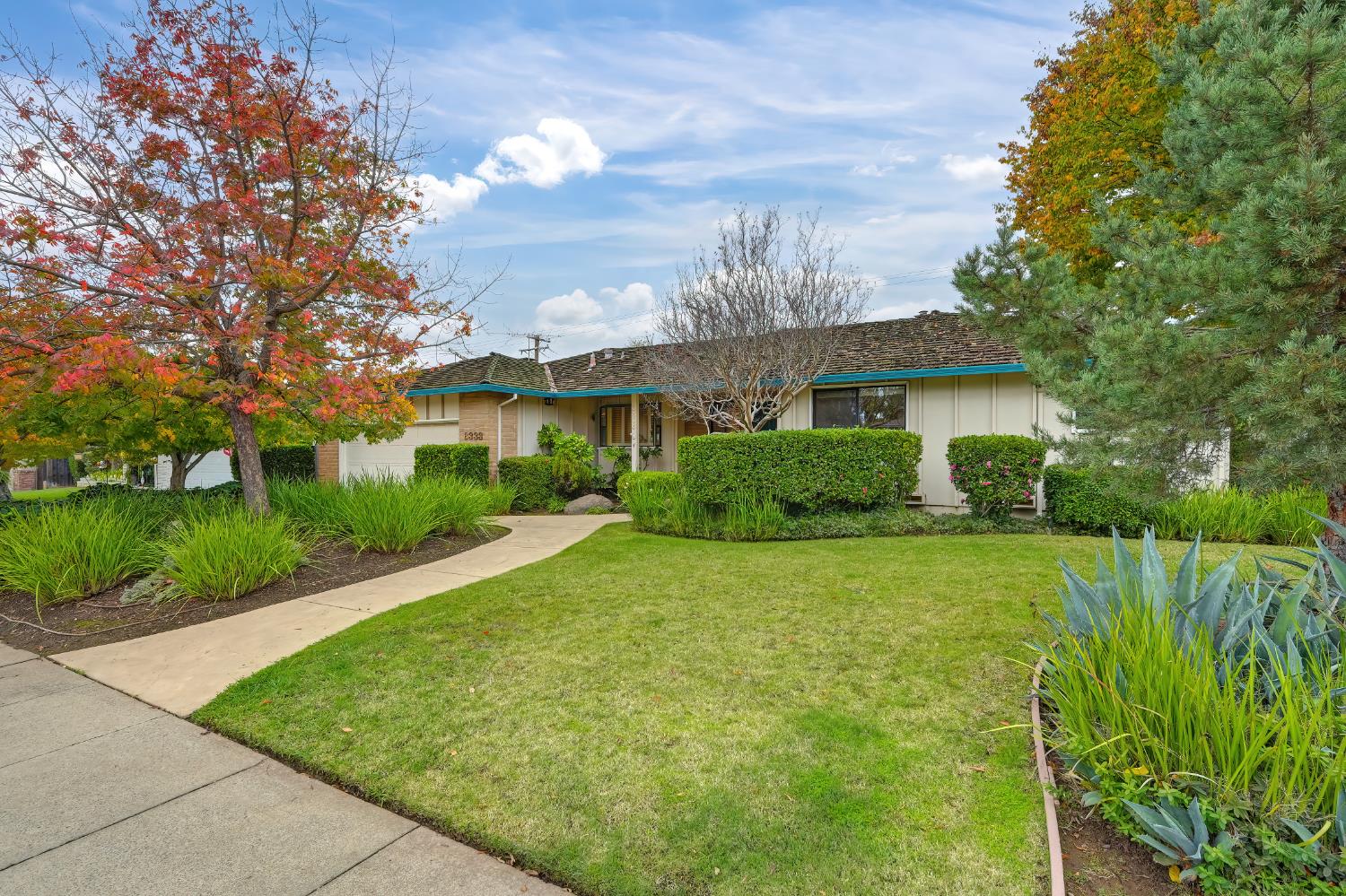 6333 Meadowvista Drive