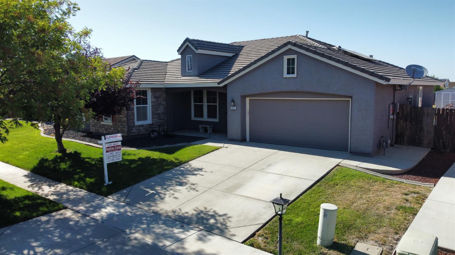 1073 Broken Spur Way