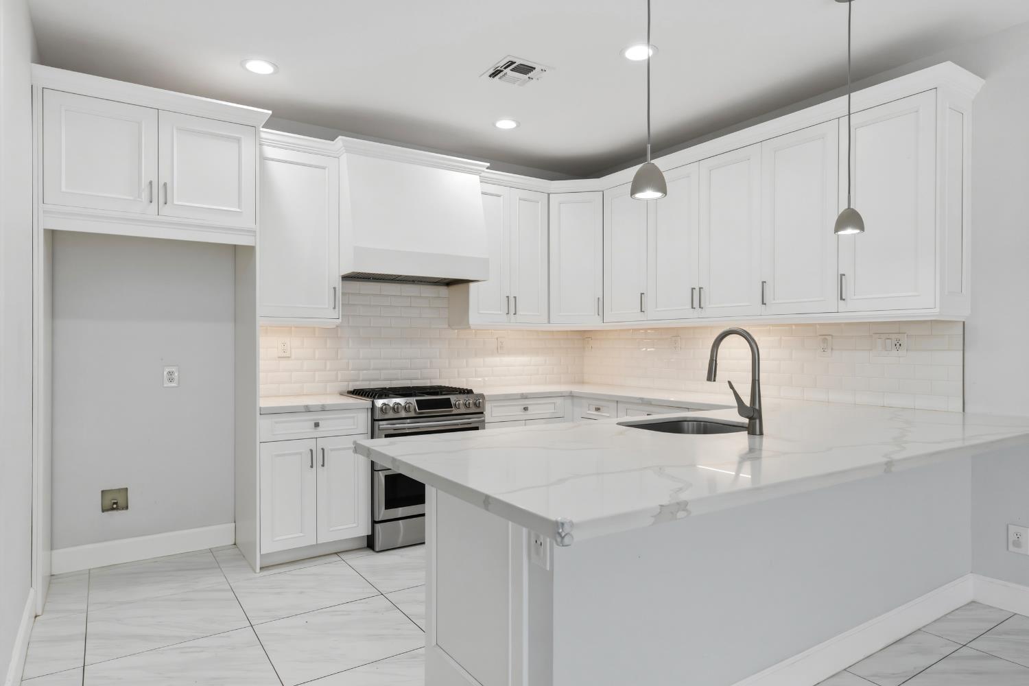 2343 Marina Glen Way