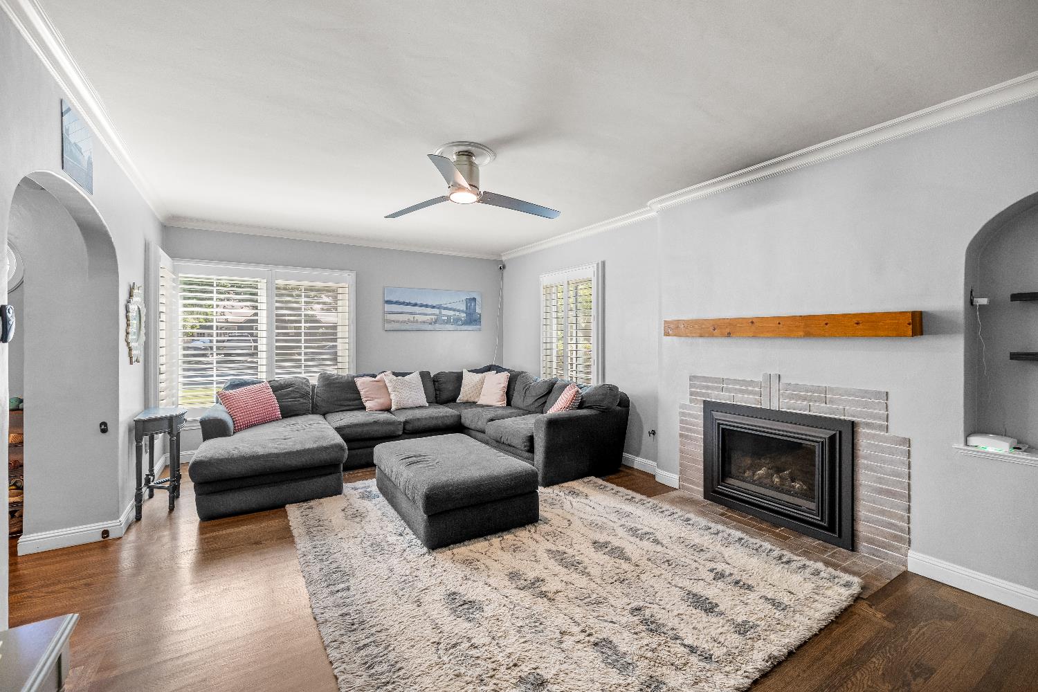 2616 Land Park Drive