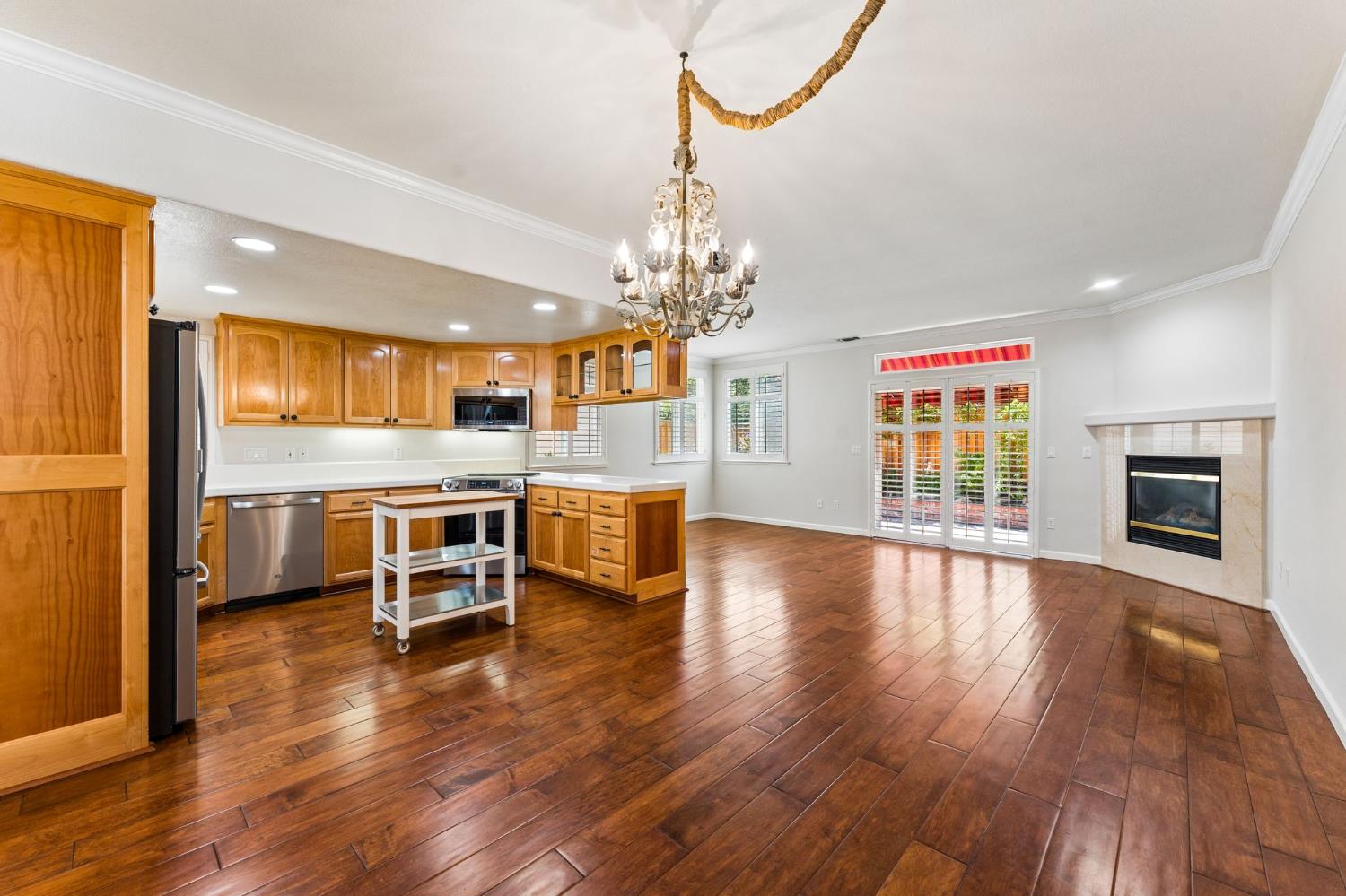 2742 Via Villaggio
