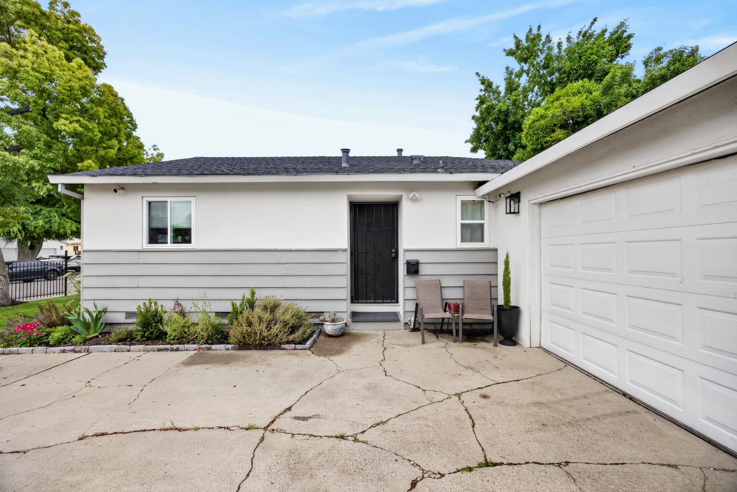 6449 Romack Circle