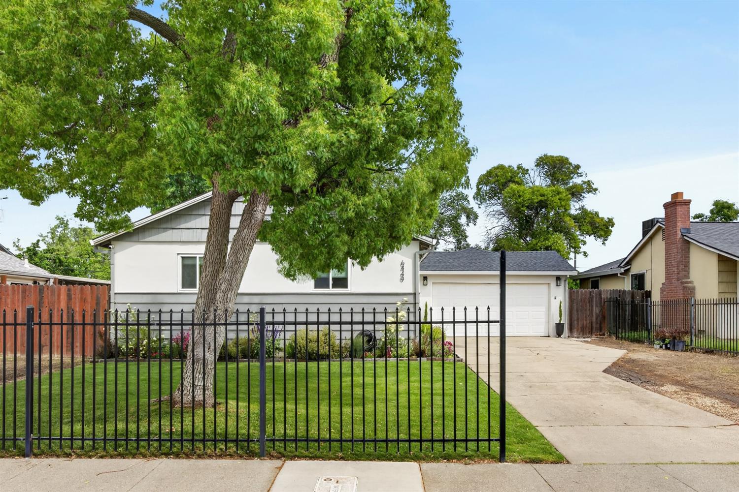 6449 Romack Circle