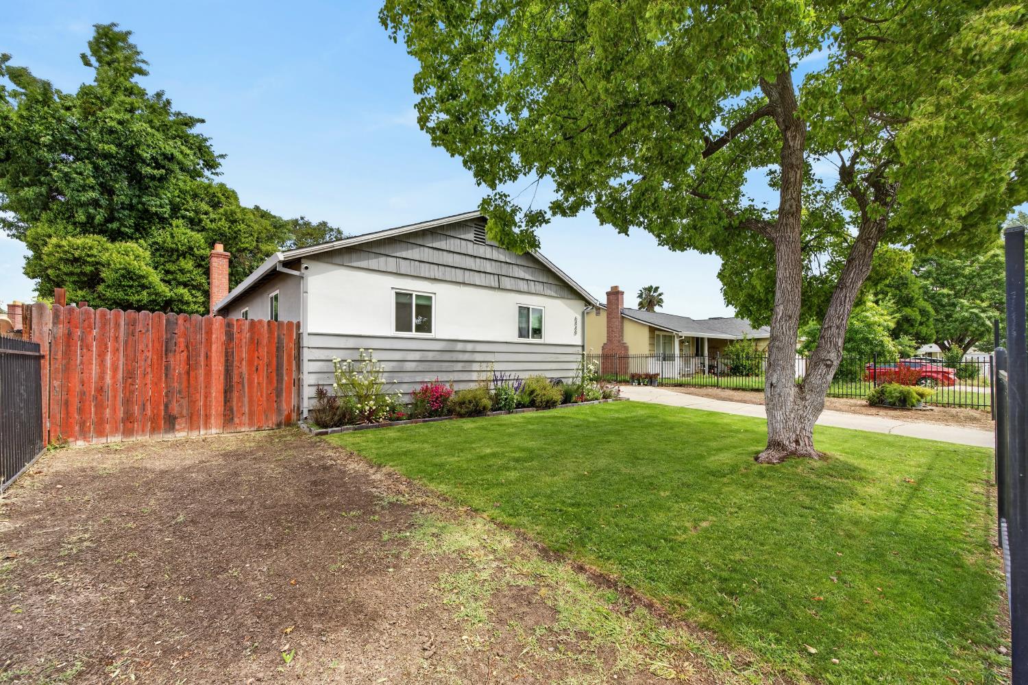 6449 Romack Circle