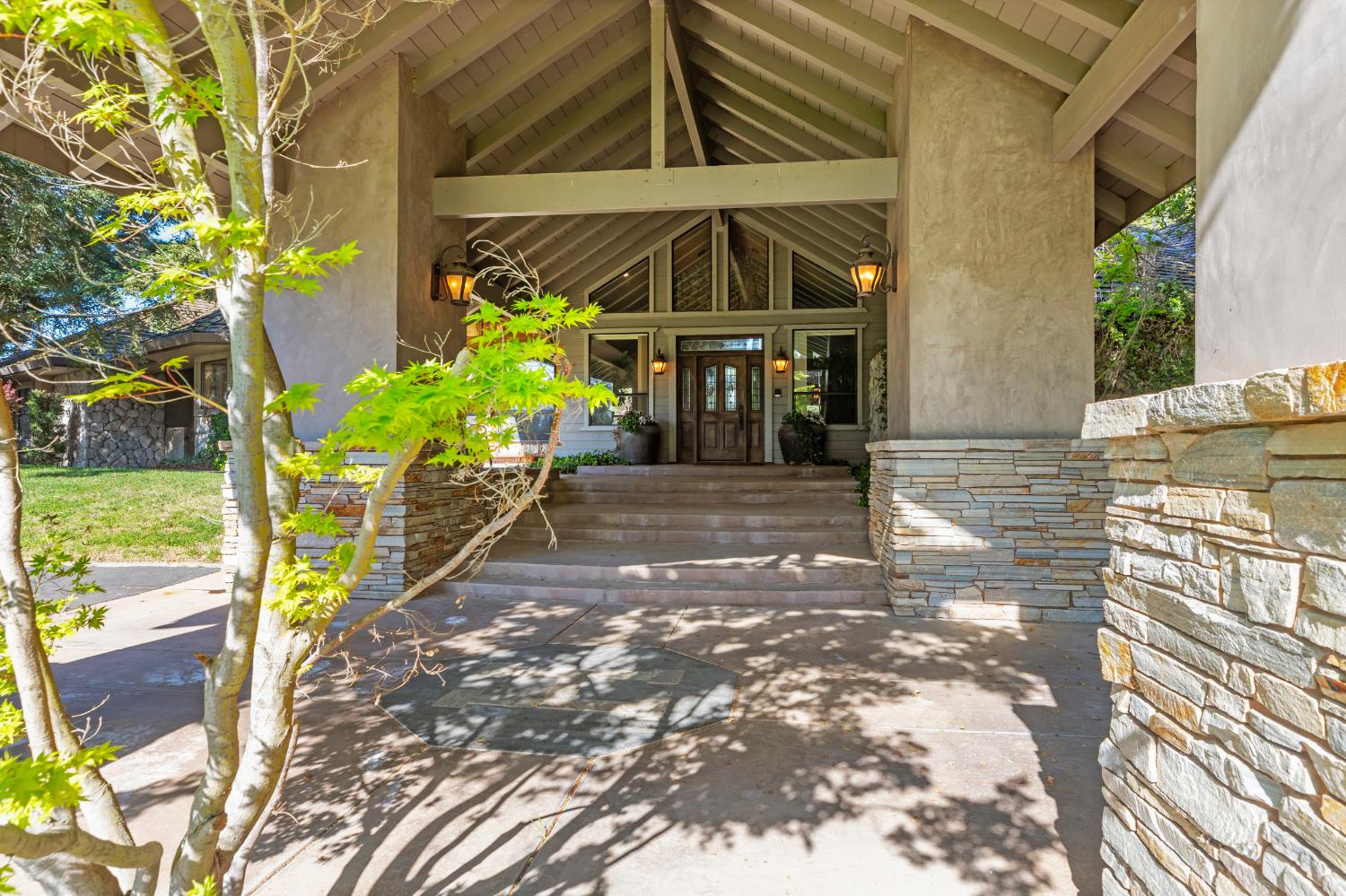 8519 Oak Creek Court