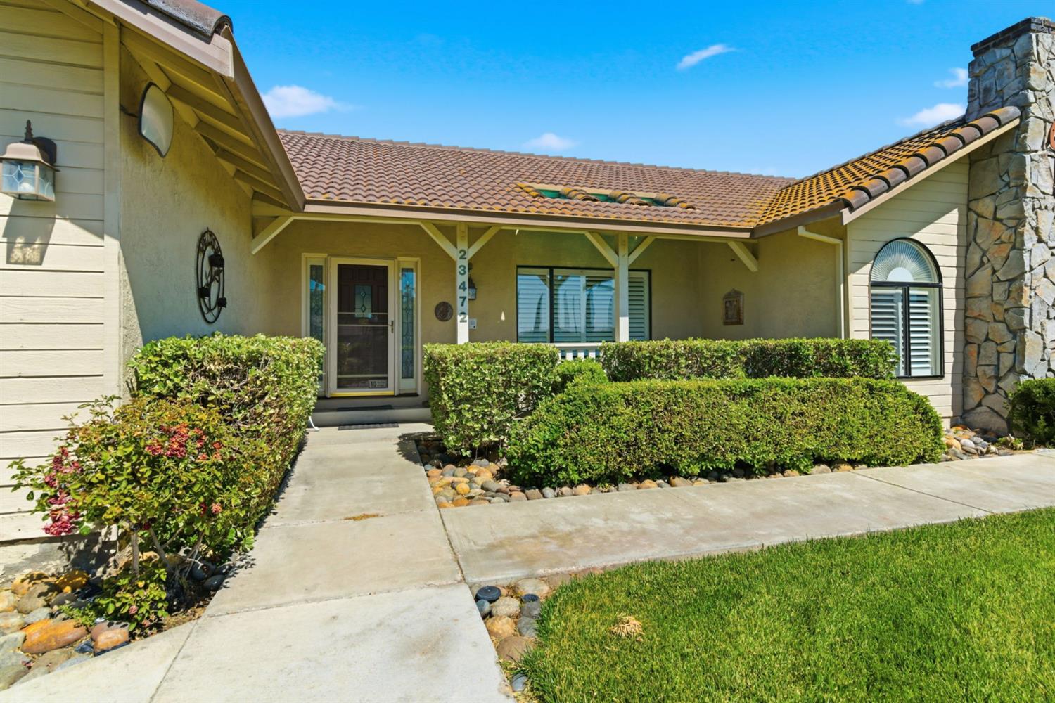 23472 Los Ranchos Drive