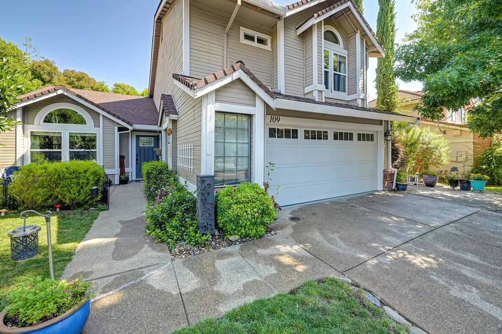 109 Crossing Way