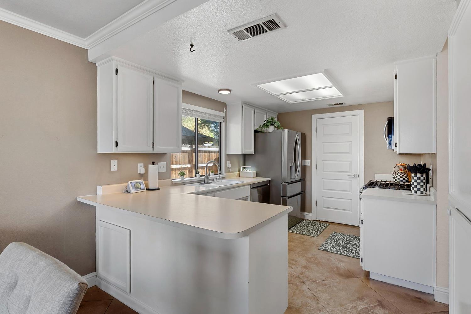 6931 Springmont Drive