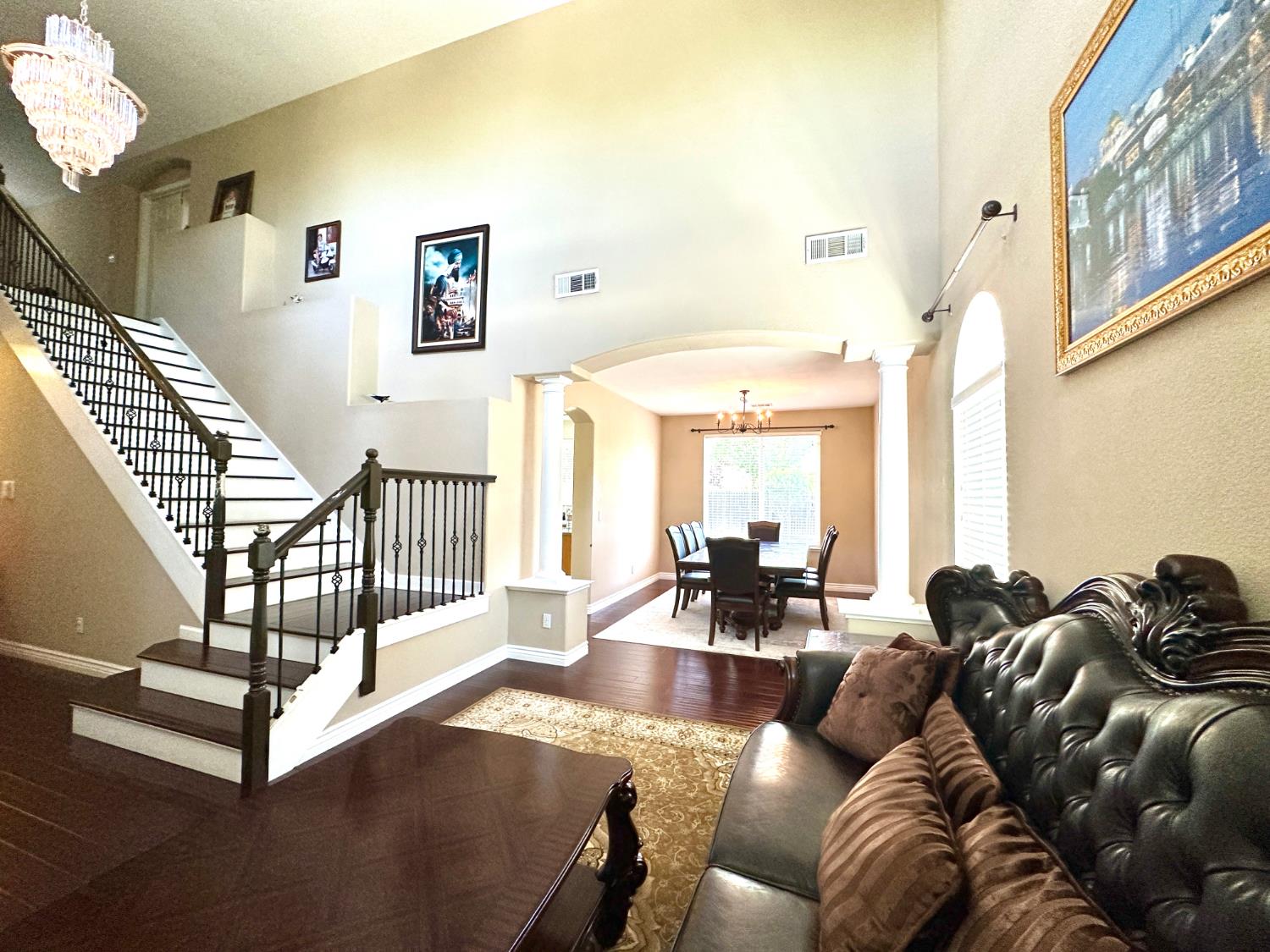 2259 Claremont Way