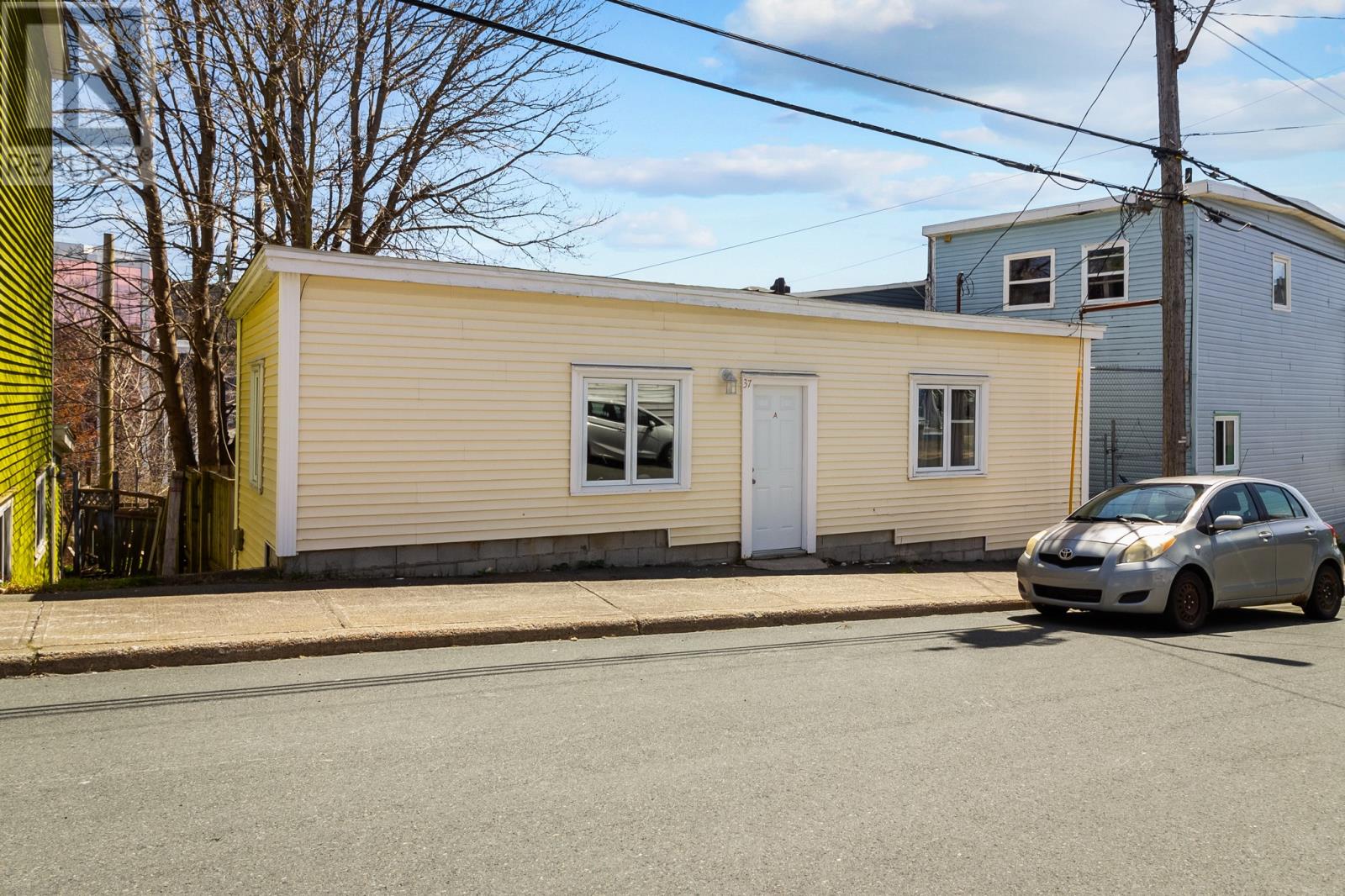 37 Monroe Street