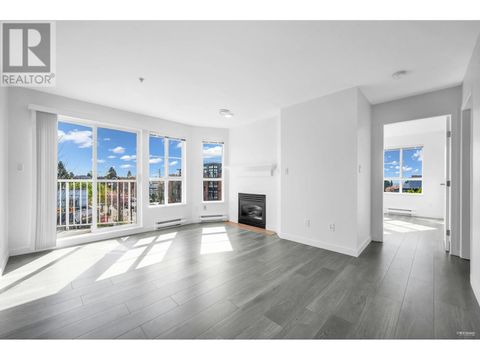 PH 2 6991 VICTORIA DRIVE Vancouver BC V5P3Y7