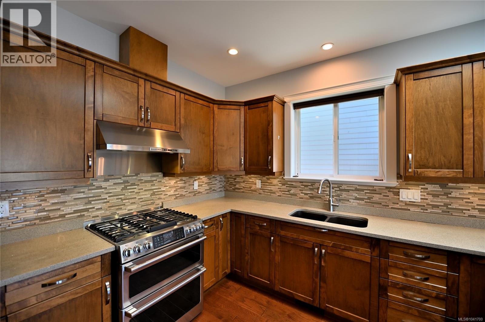 123 303 Arden Rd