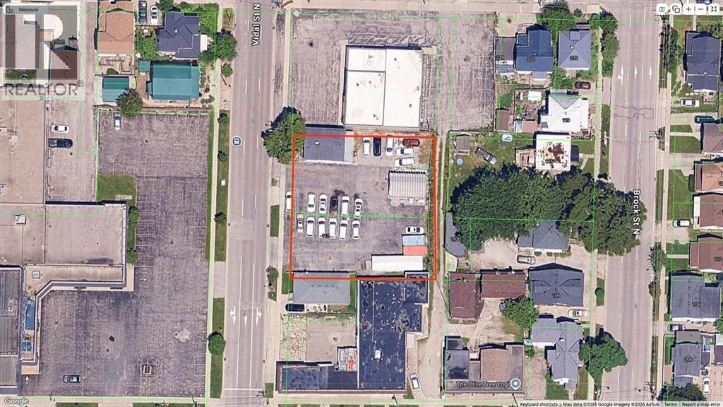 116 Vidal STREET North